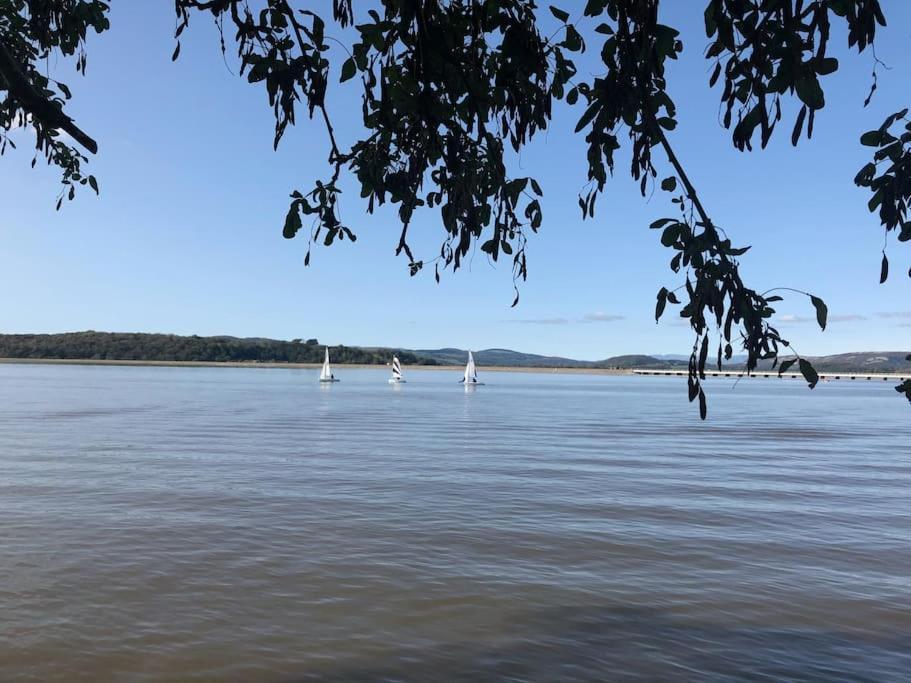 Watersedge Retreat, Views, Sunsets, Dogs Welcome Sandside  Екстериор снимка