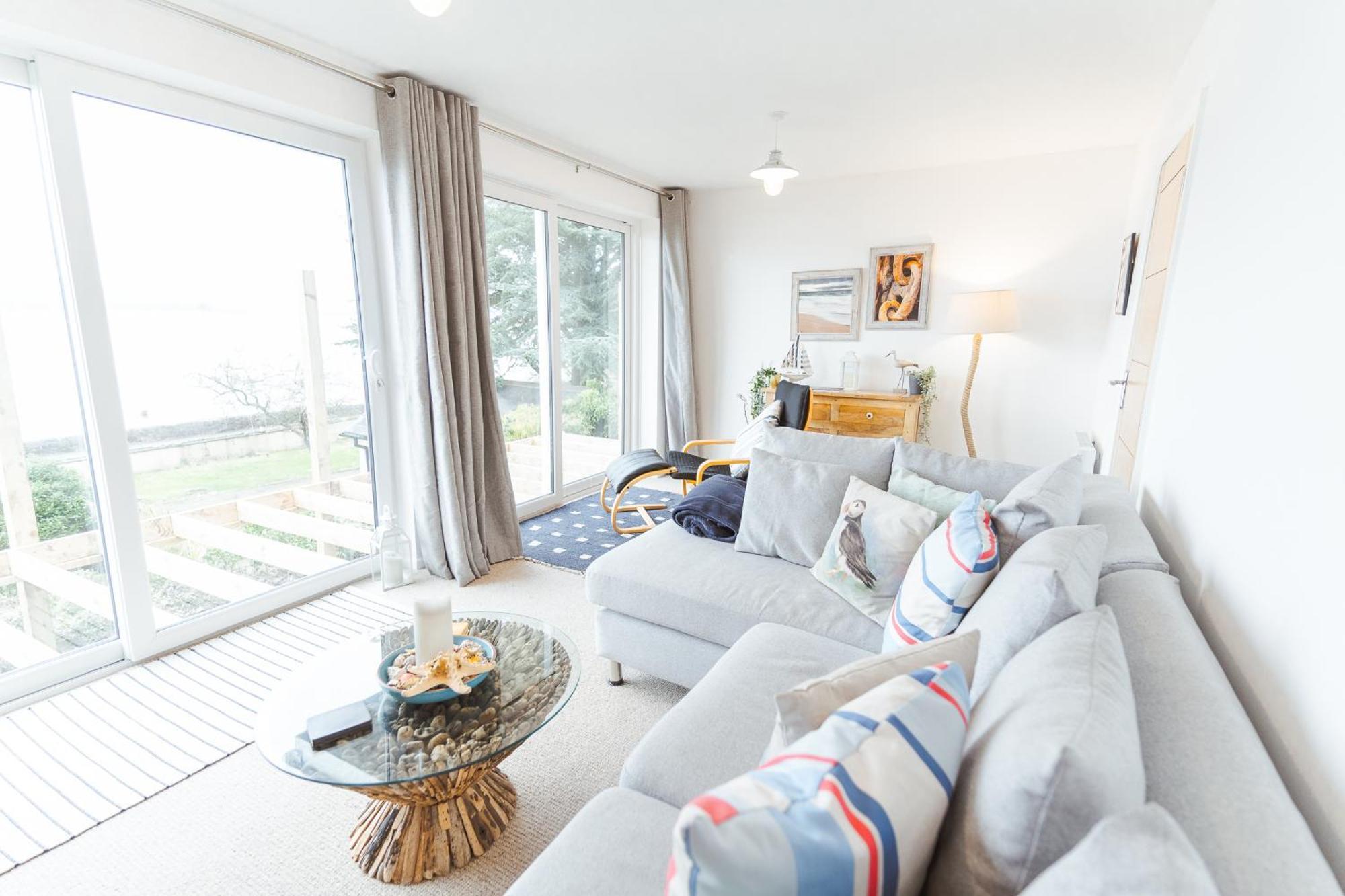 Watersedge Retreat, Views, Sunsets, Dogs Welcome Sandside  Екстериор снимка