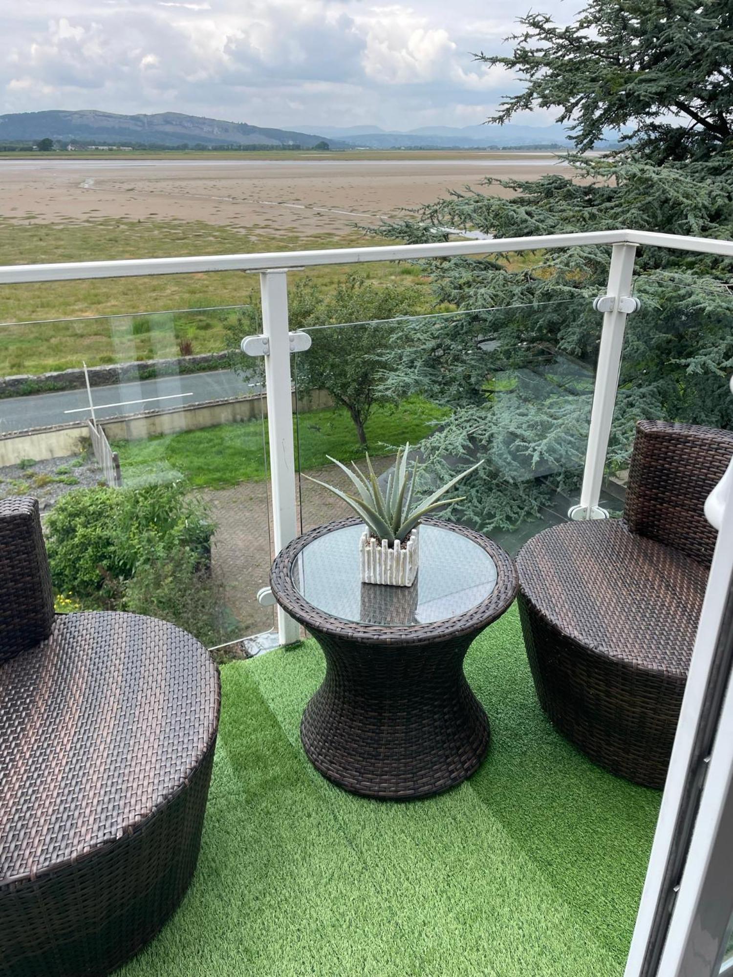 Watersedge Retreat, Views, Sunsets, Dogs Welcome Sandside  Екстериор снимка